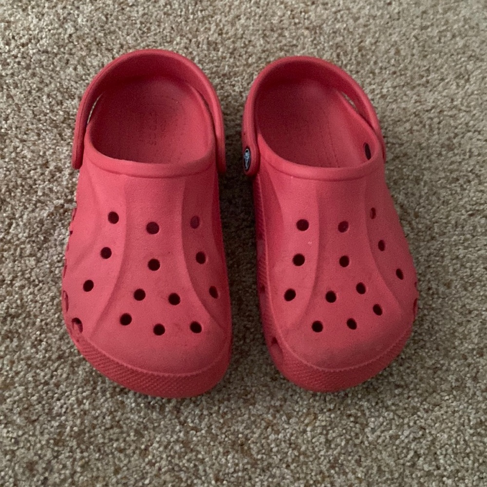Red crocs size 3 youth